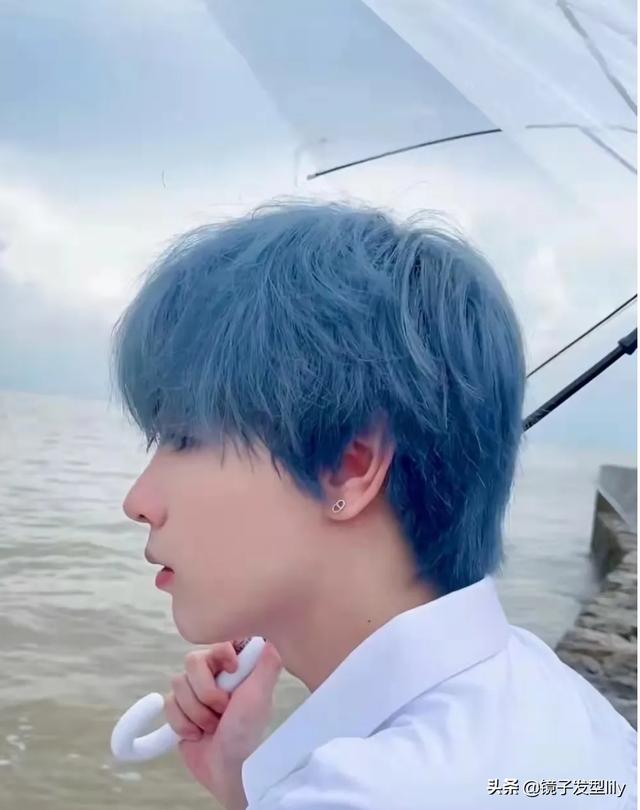 发型男2023潮流图片（16款发型为你演绎）(10)
