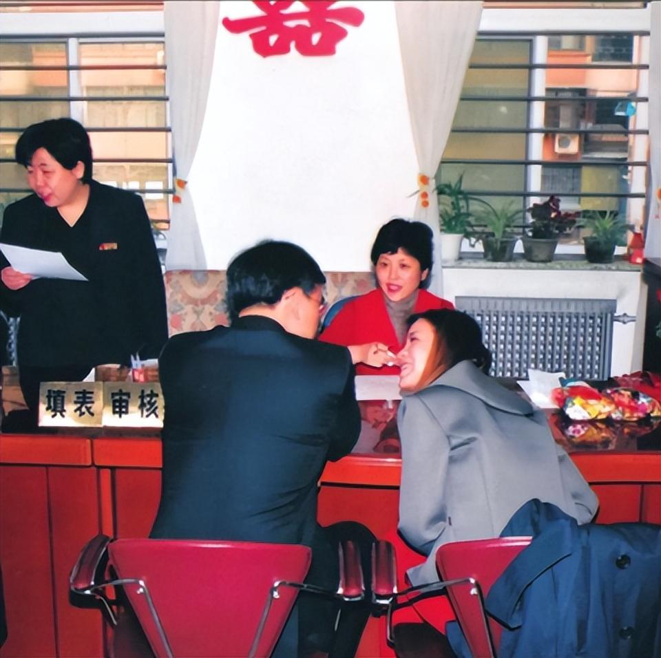 朱迅主持人出生日期（主持人朱迅的个人资料简介）