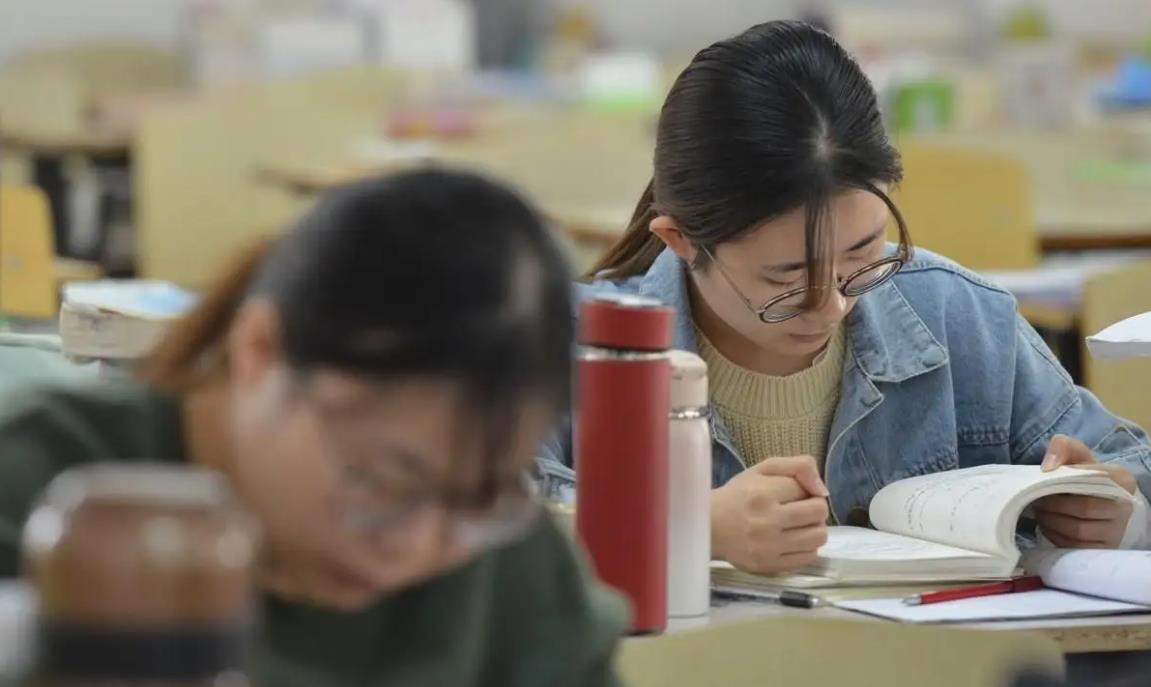 大学生应该考哪些证书含金量高（大学必考的证书有哪些）