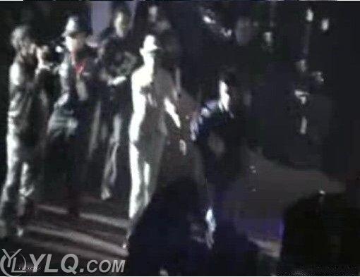 2003年刘德华湖南卫视跨年晚会（2013年的跨年演唱会）(4)