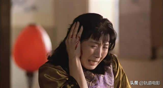 从《妻妾成群》到《大红灯笼高高挂》（大红灯笼高高挂剧情简介）