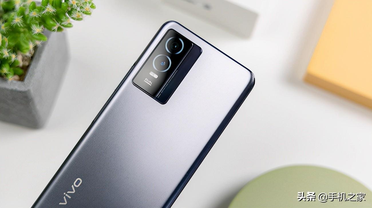 vivoy67l手机参数（vivo y76s手机配置参数详情）