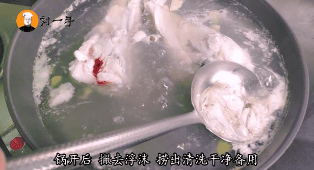 筒子骨和什么炖汤最好（筒骨煲汤放什么材料好）