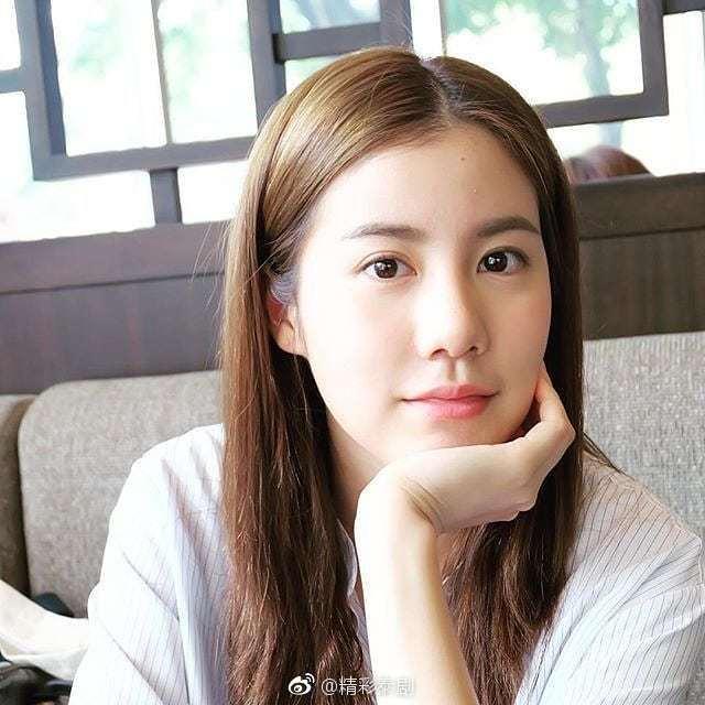 泰剧《等你爱我》中的戏精女主的扮演者——泰星Esther个人资料简介
