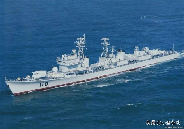 051型驱逐舰：中国海军第一代国产驱逐舰，目前仅剩2艘等待退役