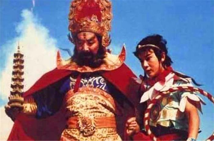 托塔天王李靖的塔里面有什么？为什么要一直托着塔？