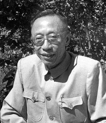 溥仪一生为何不能生育？小时候被宫女玩弄，令他后半生幸福被剥夺