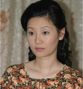 ​徐帆为何19年都不为冯小刚生孩子？网友：换做我也不生