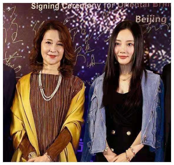 女儿离婚后，李小璐妈妈发文，公开支持女儿