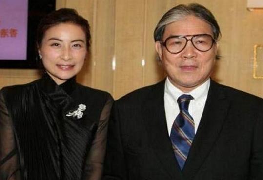 港媒曝郭晶晶离婚，她9字回应引热议，网友：不愧是奥运冠军