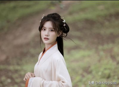 ​陈意涵（Estelle）:林间的美少女，纯欲天花板