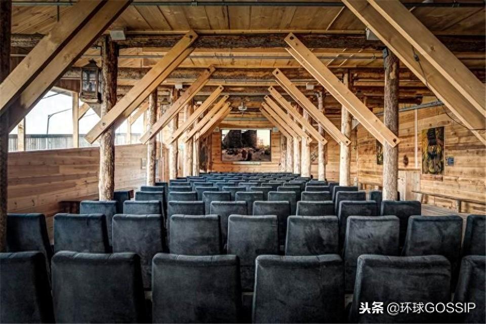 荷兰富翁巨资建造真实大小诺亚方舟，前进靠拖船，费用近千万