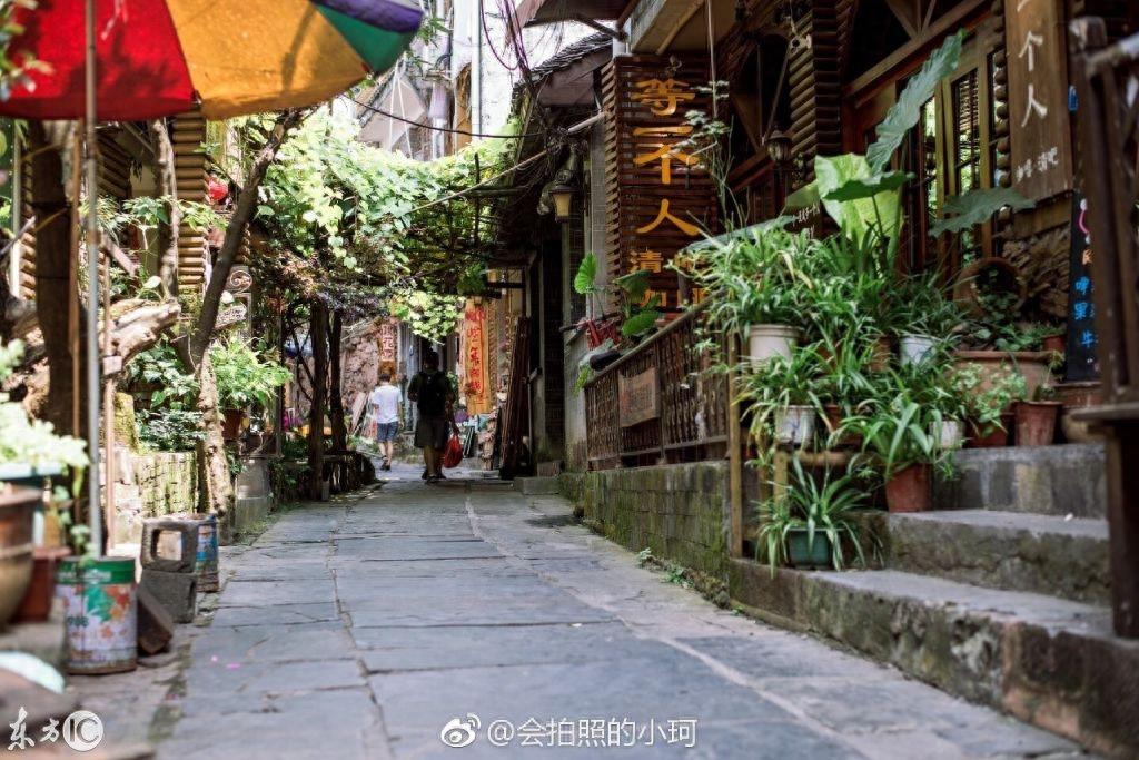 凤凰古城终于不收钱啦！再不要148元门票，旅游为什么不选凤凰？