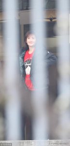​“太阳女神”谢娜亮相春晚彩排，却遭质疑能力，满面春风不受影响