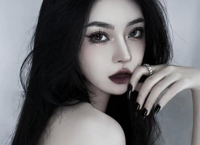 ​儿媳上完夜班还要做饭，饭菜端上桌婆婆赶紧出来吃，儿媳崩溃摔碗