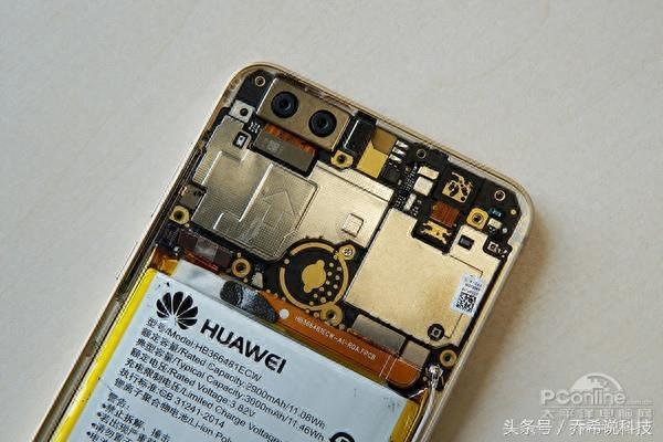 往年旗舰大拆解之荣耀8！