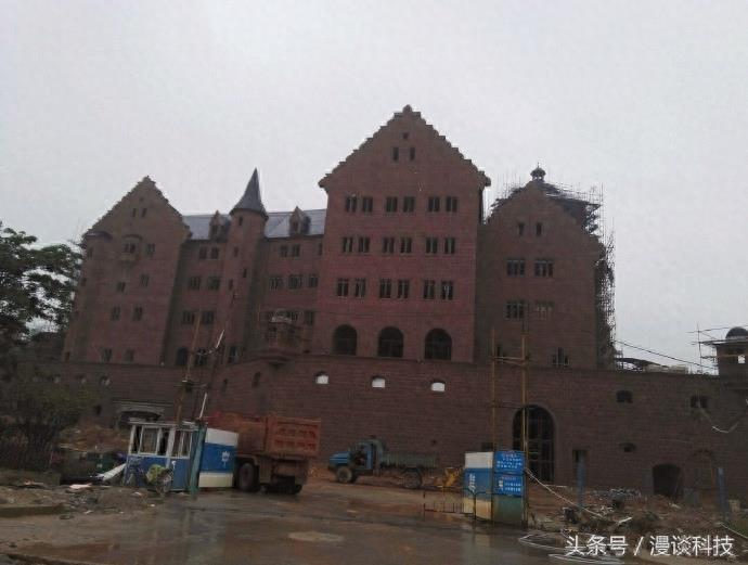 华为东莞松山湖终端总部，投资过百亿的华为“新王国”即将竣工