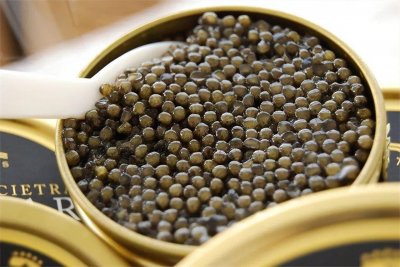 ​顶级食材鱼子酱，价格贵到按克计算，却被中国卖出了白菜价？