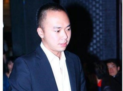 ​李宗瑞：玷污近60名艺人，27.5G视频流出，大吃大喝还能看球赛