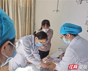 ​点赞！医生全程护航，助52岁孕妈诞下双胞胎宝宝