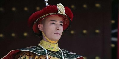 ​乾隆亲自为亲弟弟弘瞻探病，前脚刚走，弘瞻便哀叹：我可以死了