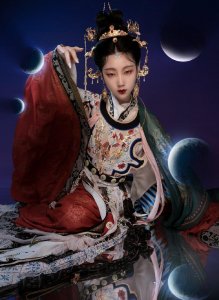 ​新时代的“神仙”长什么样？既神秘又仙气，网友：下凡辛苦了
