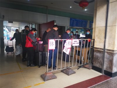 ​直击番禺市桥汽车站：“提前回乡”乘客明显增多