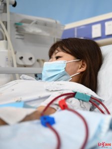 ​湖南19岁尿毒症女孩起诉父母遗弃 当地政府：确保女孩透析不中断，积极对接社会