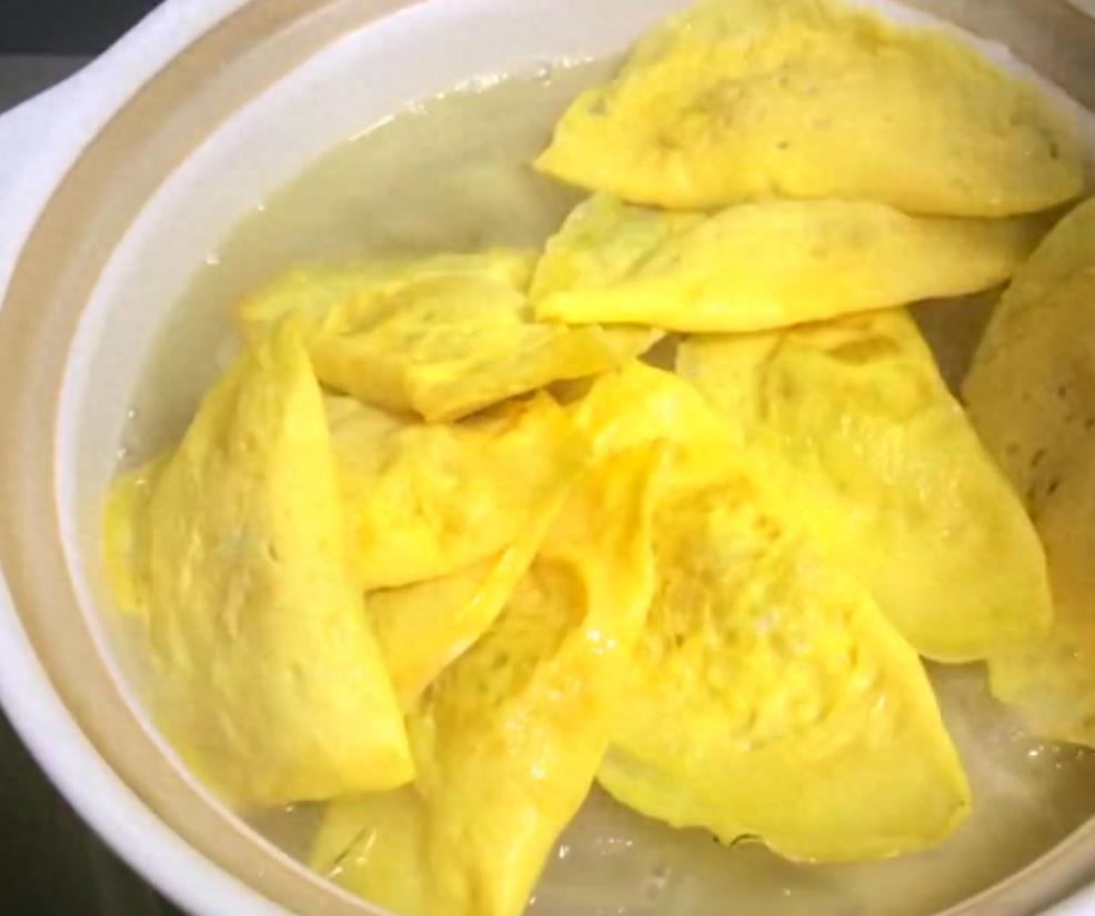 蛋饺吃起来还能这么香，简单几步，美味又营养，出锅一盘都不够吃