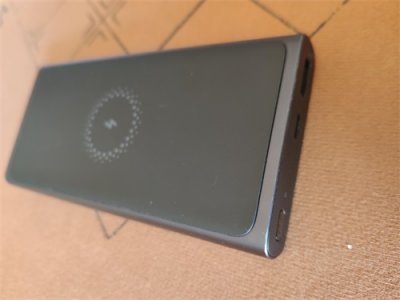 ​拆解小米无线充电宝