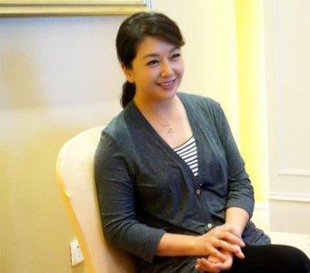 ​年轻时美得惊艳，不止是演员，那首《梦里水乡》也是她唱的