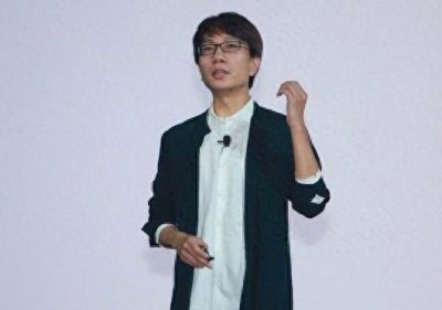 ​魅族高管杨颜离任：晒自己与黄章合影时，阿里创始人马云也出现了