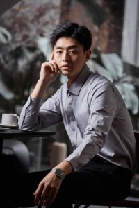 ​商务休闲男装什么牌子好（推荐15款性价比高的商务男装）