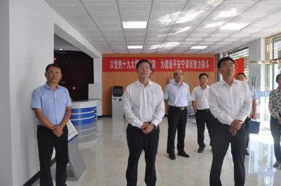 ​单传海到宁津县综治中心调研