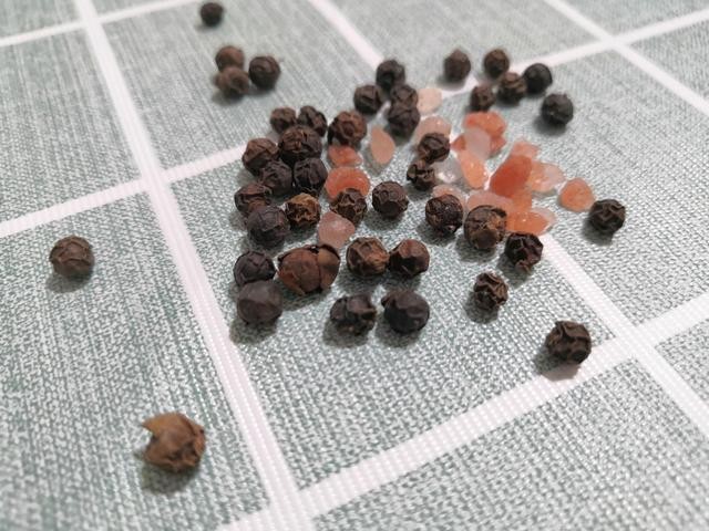 如何做出正宗鲜嫩的西餐牛排（一步步教你做牛排）(14)