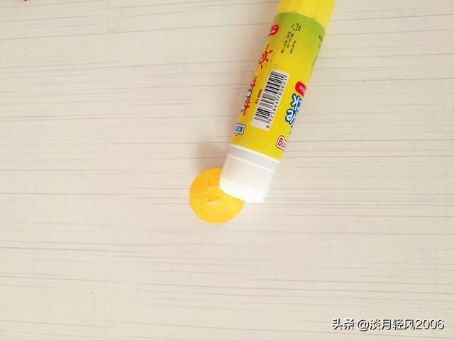 幼儿女神节贺卡制作过程（做一个独特的七色花贺卡）(17)