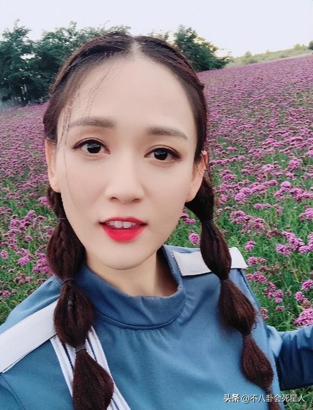 这6位当红女星的素颜照你都看过吗（这7位光鲜亮丽的女星）(11)