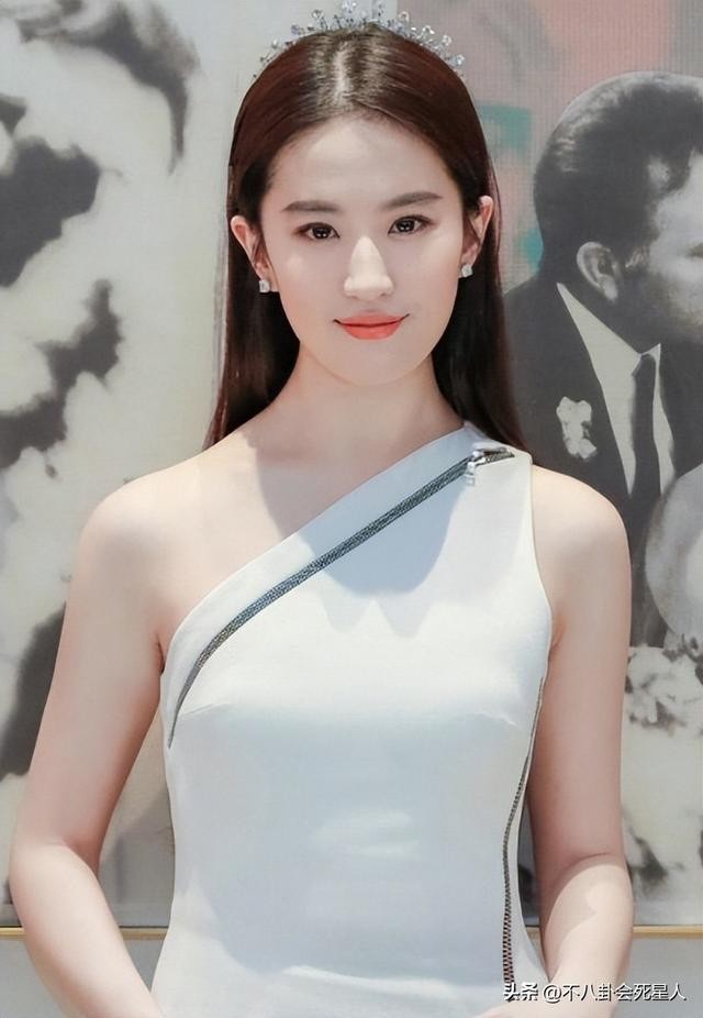 这6位当红女星的素颜照你都看过吗（这7位光鲜亮丽的女星）(34)