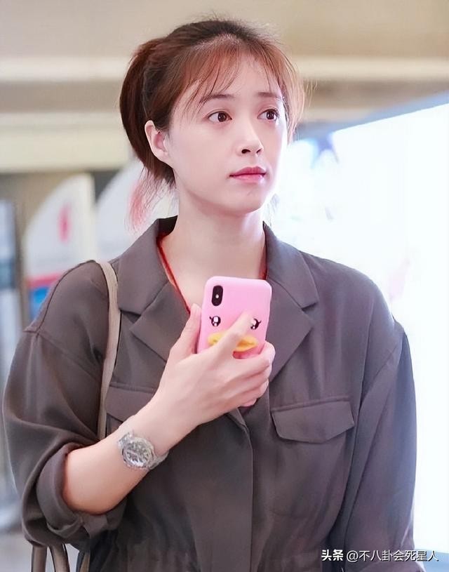 这6位当红女星的素颜照你都看过吗（这7位光鲜亮丽的女星）(18)