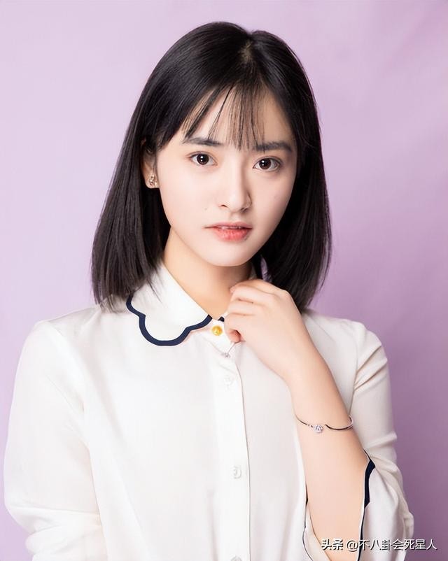 这6位当红女星的素颜照你都看过吗（这7位光鲜亮丽的女星）(17)