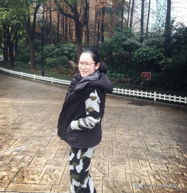 这6位当红女星的素颜照你都看过吗（这7位光鲜亮丽的女星）(4)