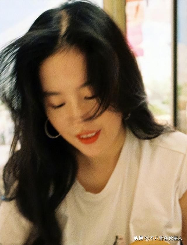 这6位当红女星的素颜照你都看过吗（这7位光鲜亮丽的女星）(33)