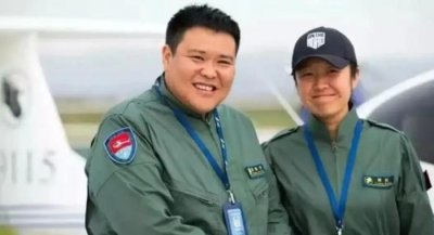 ​一对中国情侣用三维光影技术……