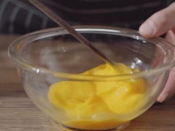 蒸鸡蛋需要多长时间,蒸鸡蛋需要多长时间图1