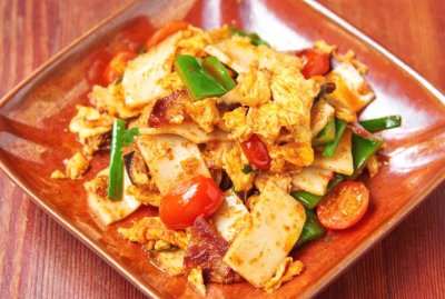 ​云南烧饵块的做法（云南名小吃炒饵块正宗做法）