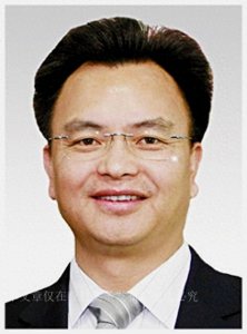 ​广东“老虎”万庆良：强拆违建别墅，差点成封疆大吏，却敛财上亿
