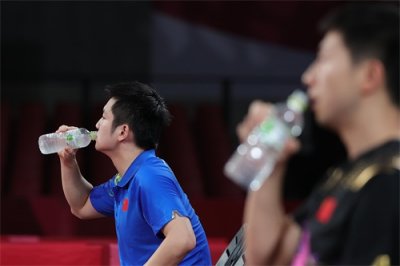 ​乒乓球——男单决赛：马龙对阵樊振东