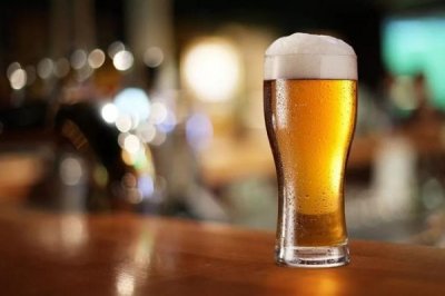 ​哈尔滨冰白啤酒价格表 哈尔滨冰纯白啤配料表