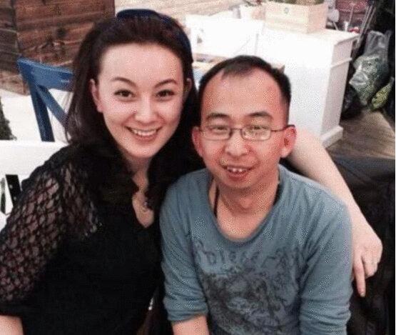 最丑男演员巨兴茂和他的老婆（身高1.6米还长相奇特）(20)