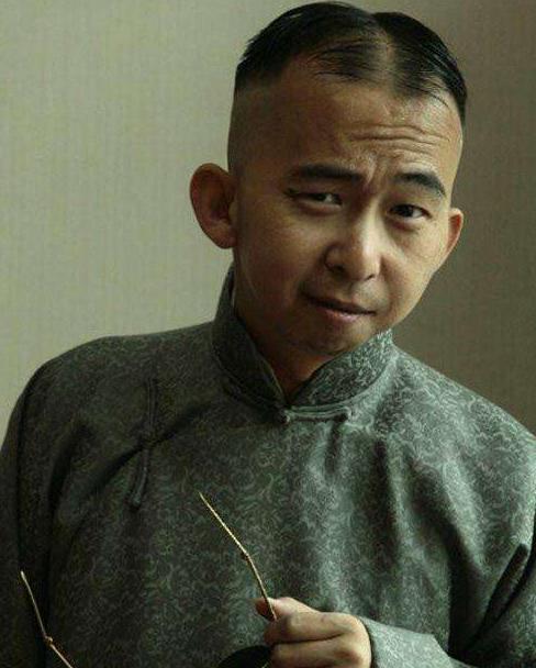 最丑男演员巨兴茂和他的老婆（身高1.6米还长相奇特）(14)